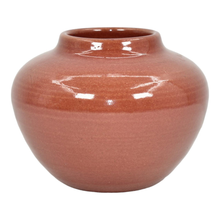 North Dakota School of Mines UND Hand Made Pottery Trial Test Red Ceramic Vase