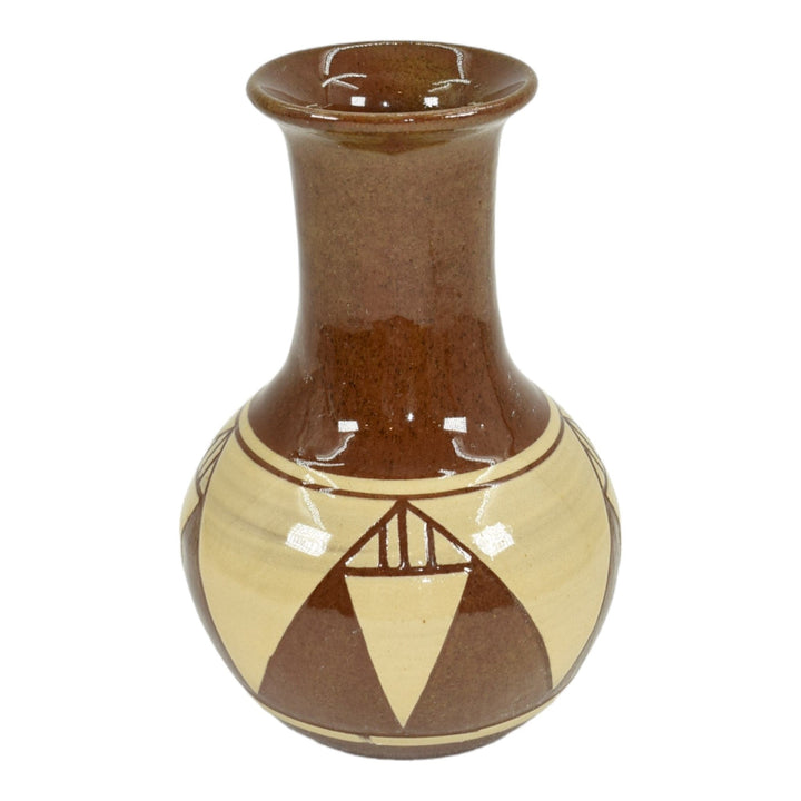 Pine Ridge Sioux Dakota Art Pottery Hand Made Native American Brown Vase Cottier - Just Art Pottery