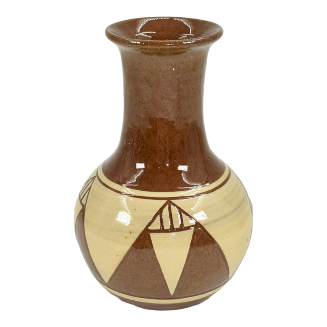 Pine Ridge Sioux Dakota Art Pottery Hand Made Native American Brown Vase Cottier - Just Art Pottery