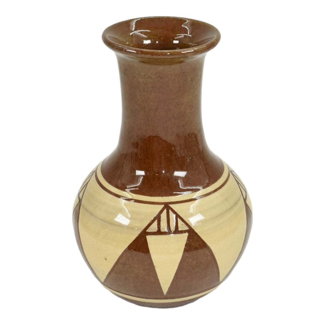 Pine Ridge Sioux Dakota Art Pottery Hand Made Native American Brown Vase Cottier - Just Art Pottery