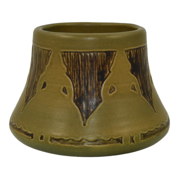 North Dakota School of Mines UND 1946 Vintage Pottery Green Ceramic Vase Reed - Just Art Pottery