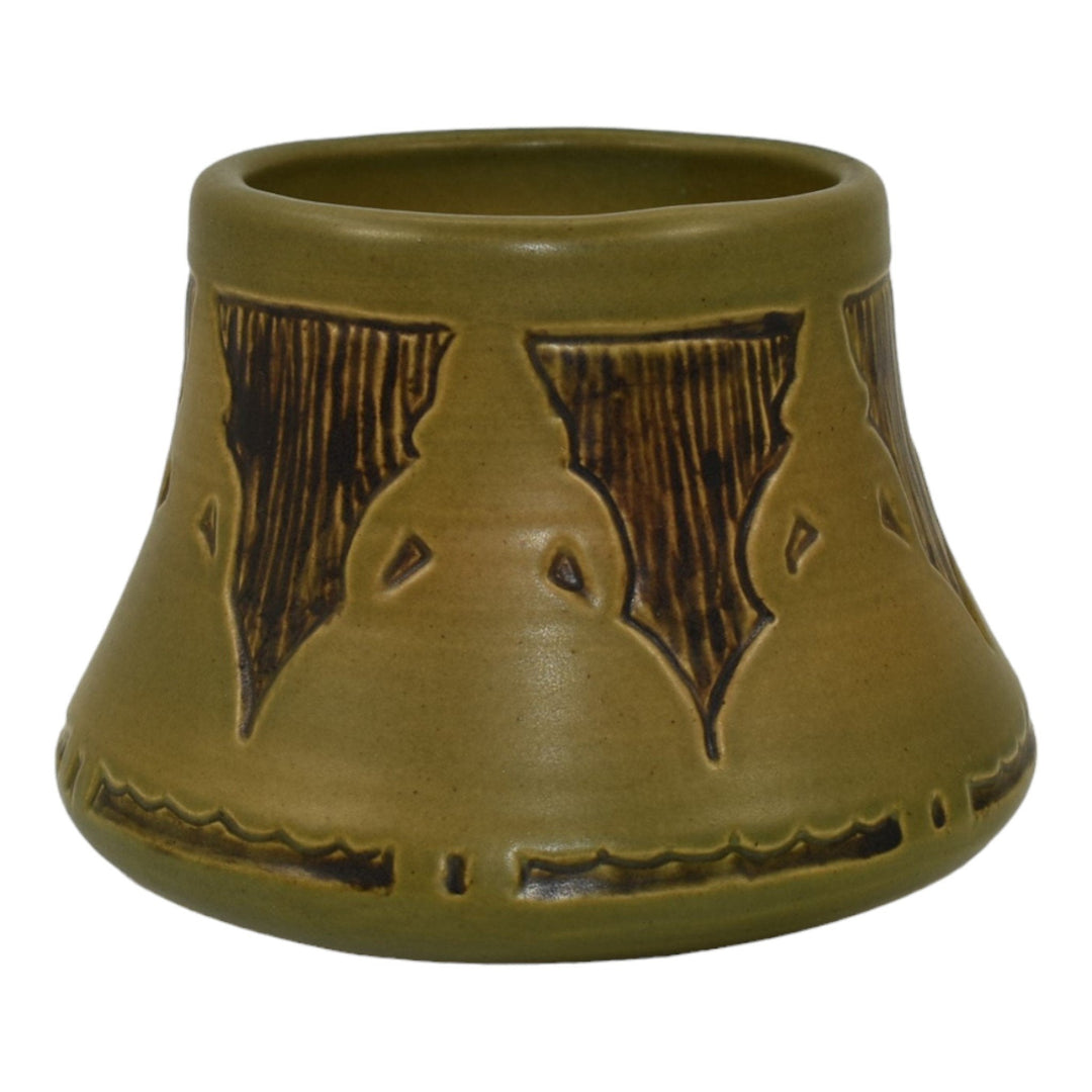 North Dakota School of Mines UND 1946 Vintage Pottery Green Ceramic Vase Reed - Just Art Pottery