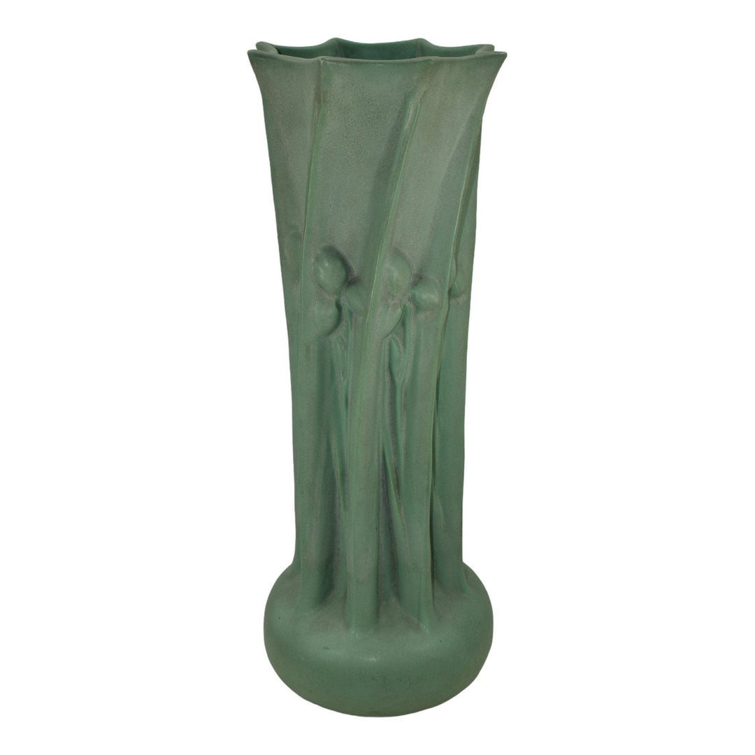 Teco Arts And Crafts Pottery Matte Green Iris Ceramic Floor Vase 177 Albert