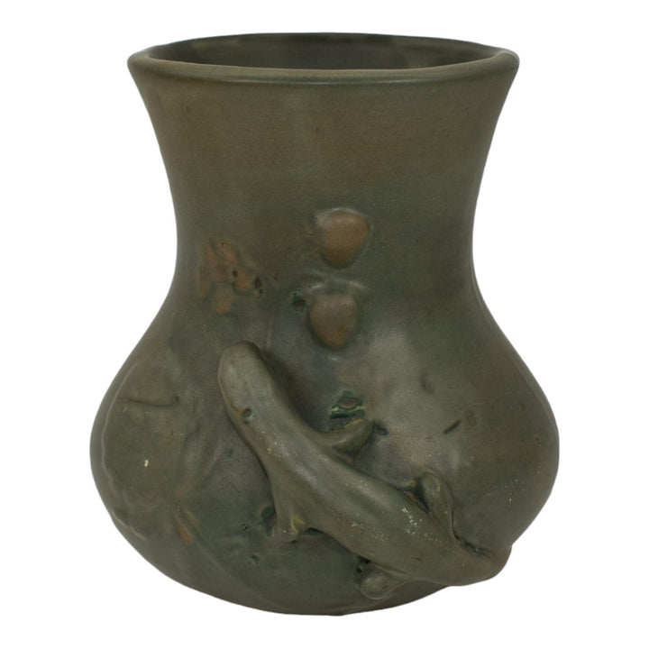 Weller Kenova 1920s Vintage Pottery Lizard And Strawberries Green Ceramic Vase