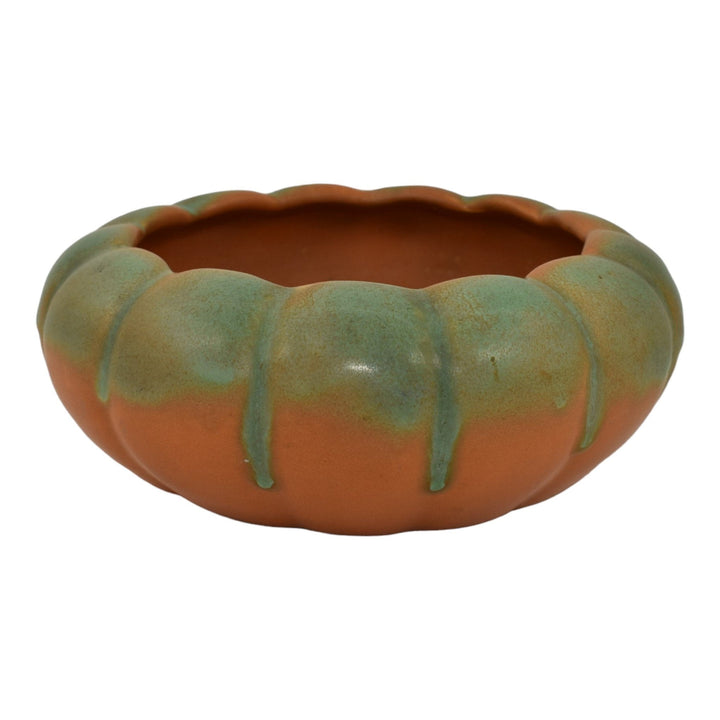 Muncie 1920s Art Deco Pottery Matte Green Over Pumpkin Ceramic Bowl 169-7