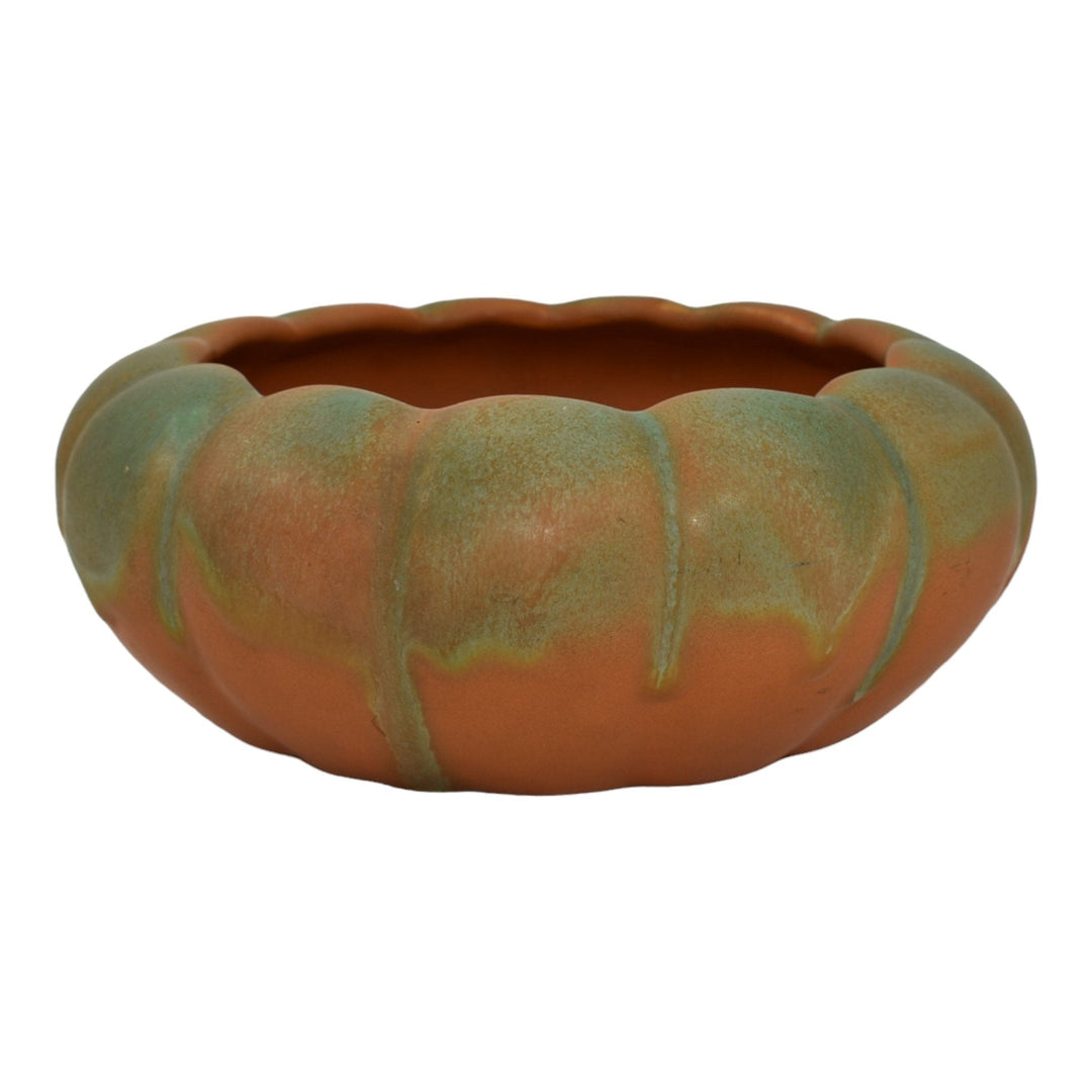 Muncie 1920s Art Deco Pottery Matte Green Over Pumpkin Ceramic Bowl 169-7