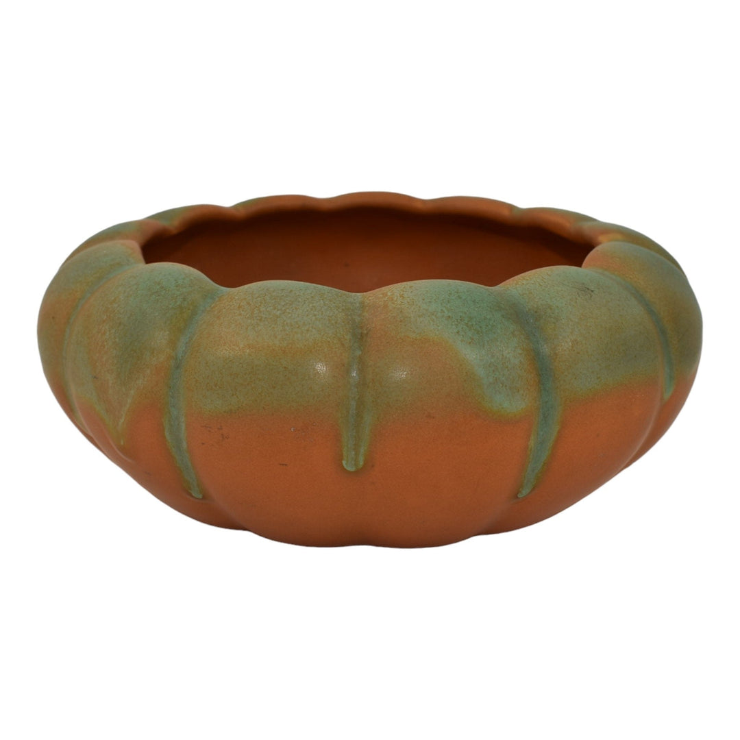 Muncie 1920s Art Deco Pottery Matte Green Over Pumpkin Ceramic Bowl 169-7