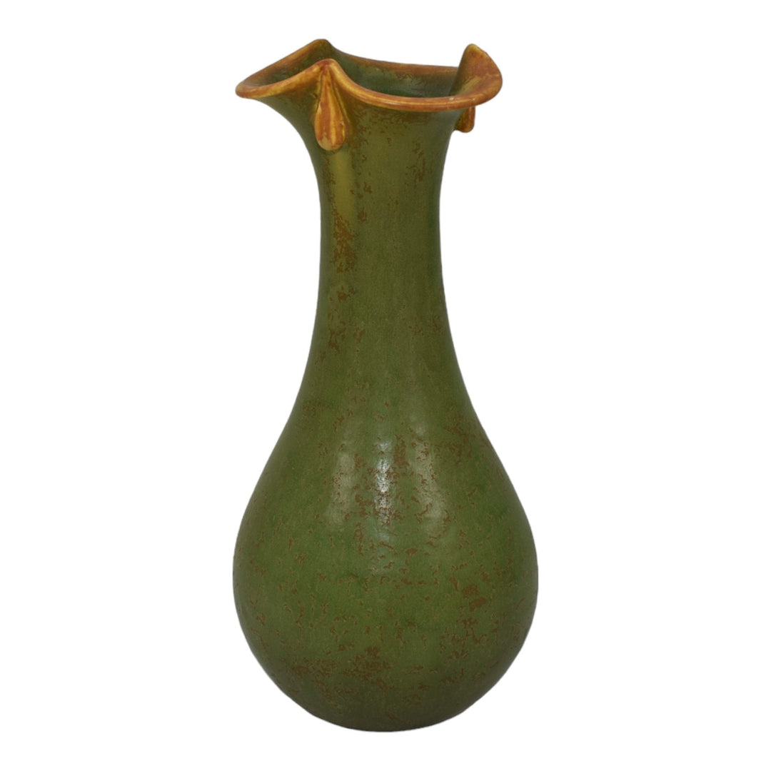 Ephraim Faience 2012 Hand Made Pottery Prairie Grass Green Teardrop Vase A01