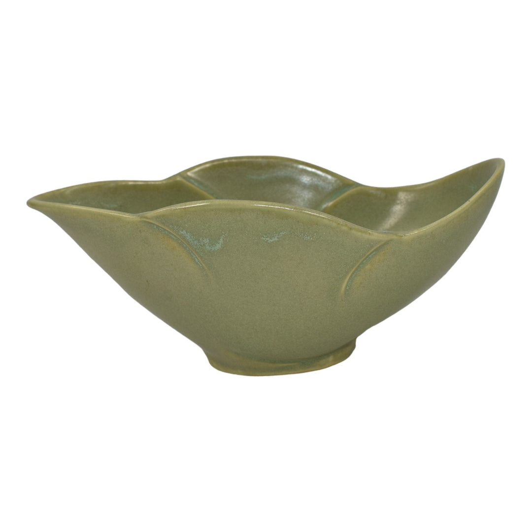 Roseville Pottery Capri 1954 Cactus Green Mid Century Modern Bowl 526-7