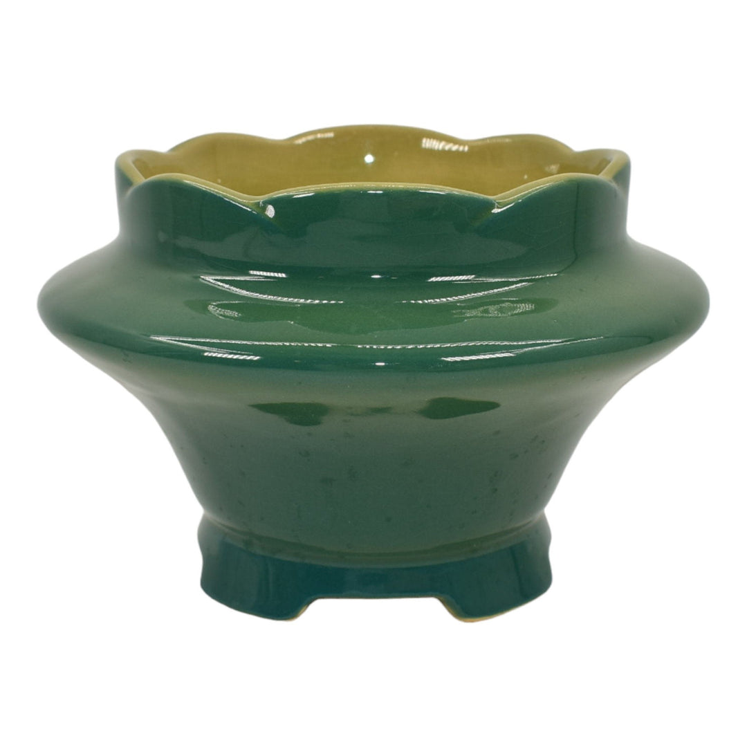 Roseville Mayfair Green 1940s Mid Century Modern Vintage Pottery Planter 1109-4