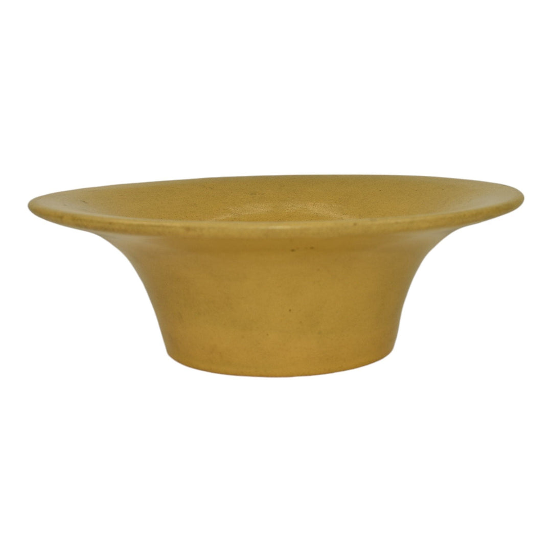 Peters And Reed Zane Ware Arts And Crafts Pottery Matte Yellow Ceramic Bowl