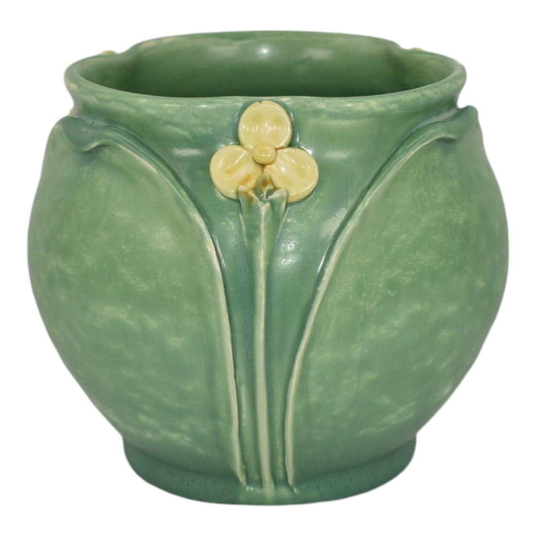 Ephraim Faience 2014 Hand Made Pottery Light Jade Green Trefoil Ceramic Vase G25