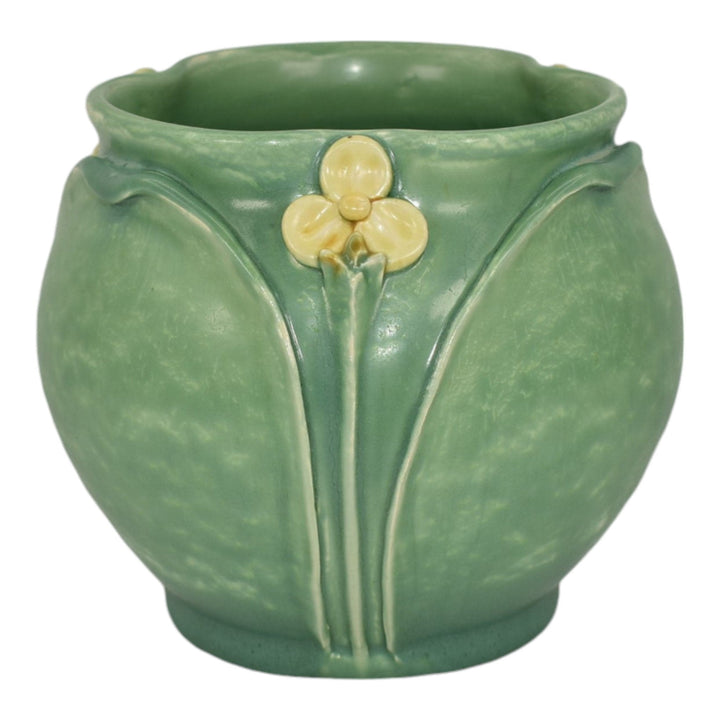 Ephraim Faience 2014 Hand Made Pottery Light Jade Green Trefoil Ceramic Vase G25