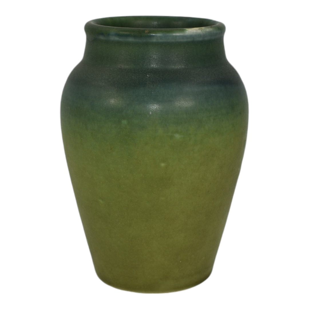 Rookwood 1905 Vintage Arts And Crafts Pottery Matte Green Ceramic Vase 1123