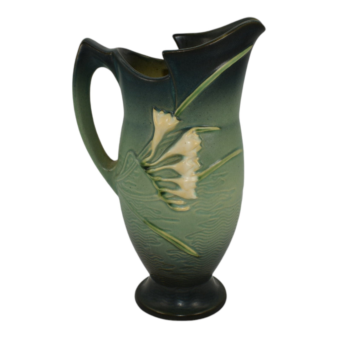 Roseville Freesia Green 1945 Mid Century Modern Art Pottery Ceramic Ewer 20-10