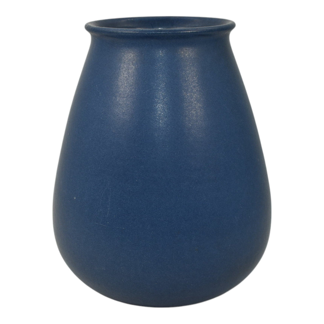 Marblehead Vintage Arts and Crafts Pottery Matte Blue Ceramic Vase 23