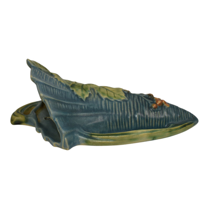 Roseville Bushberry Blue 1941 Vintage Art Pottery Ceramic Wall Pocket 1291-8
